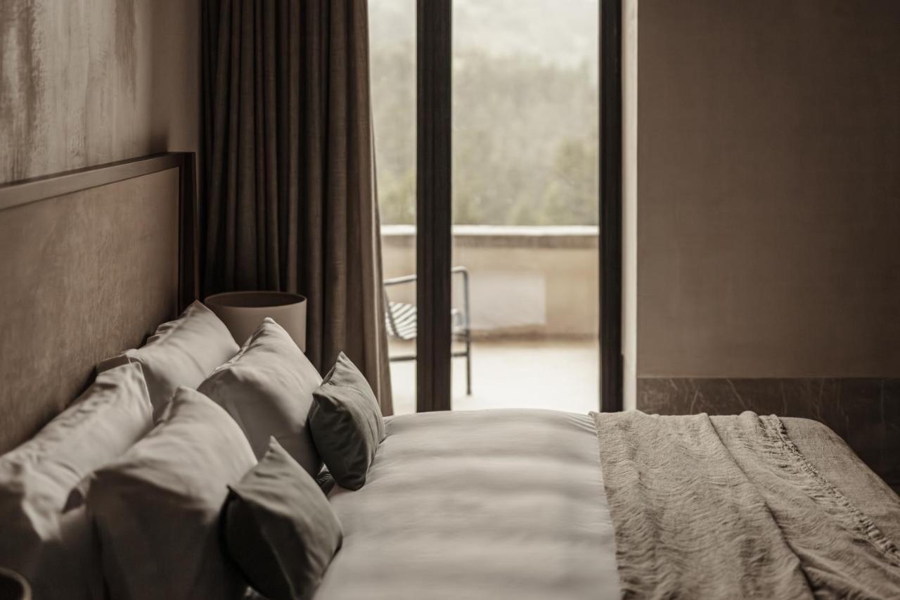 Manna, A Member Of Design Hotels Valtessiniko Exterior photo