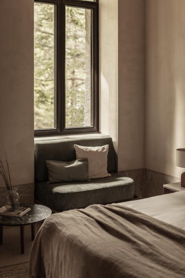 Manna, A Member Of Design Hotels Valtessiniko Exterior photo