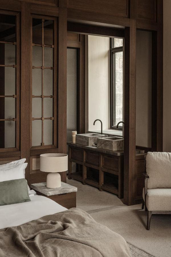Manna, A Member Of Design Hotels Valtessiniko Exterior photo