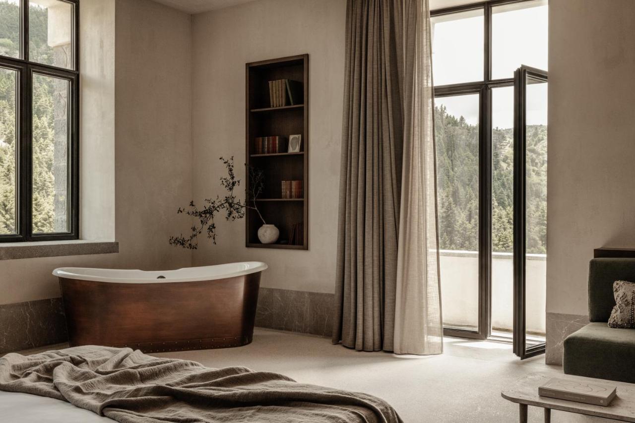 Manna, A Member Of Design Hotels Valtessiniko Exterior photo