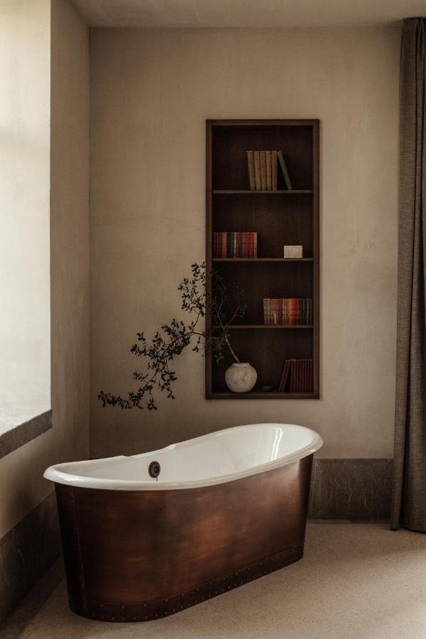 Manna, A Member Of Design Hotels Valtessiniko Exterior photo