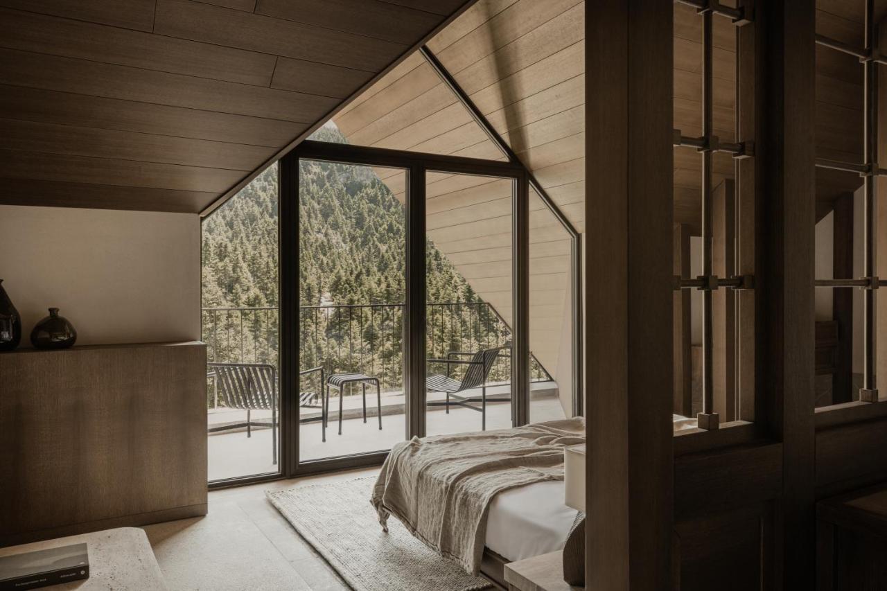 Manna, A Member Of Design Hotels Valtessiniko Exterior photo