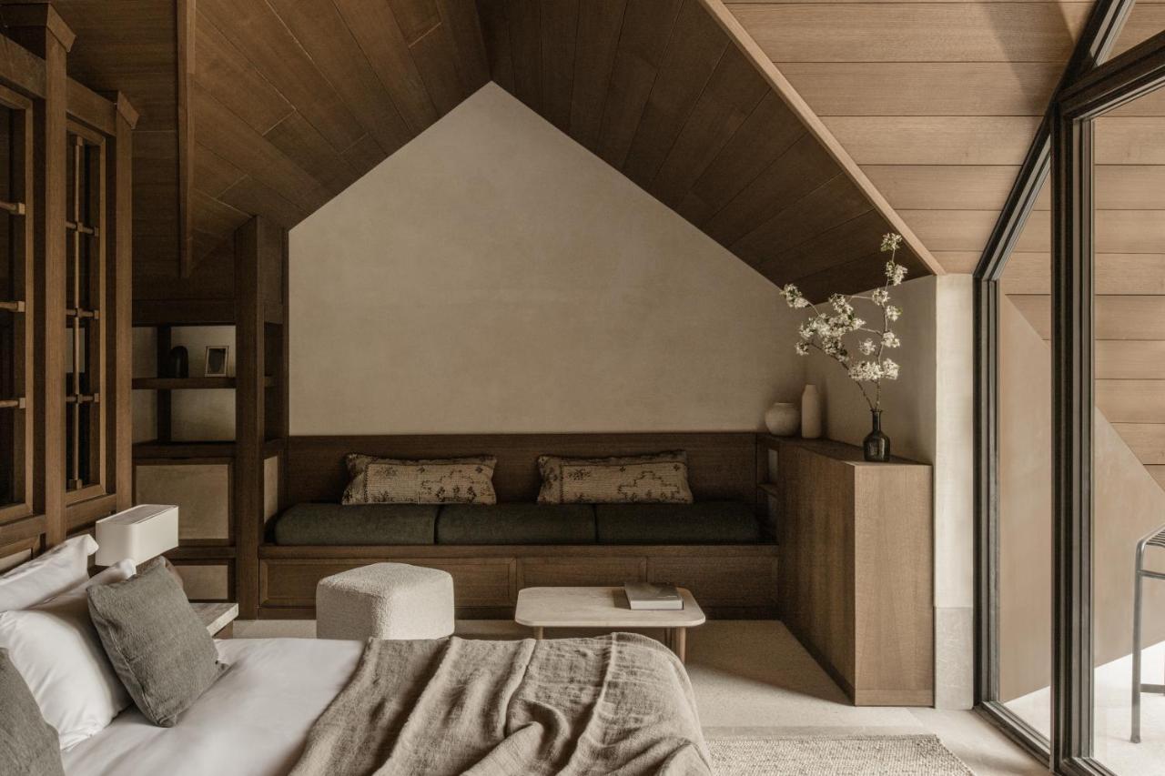 Manna, A Member Of Design Hotels Valtessiniko Exterior photo