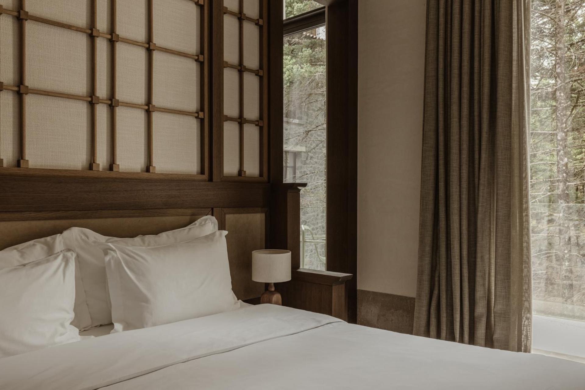 Manna, A Member Of Design Hotels Valtessiniko Exterior photo